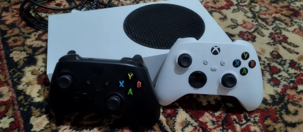 Xbox series s(500гб)