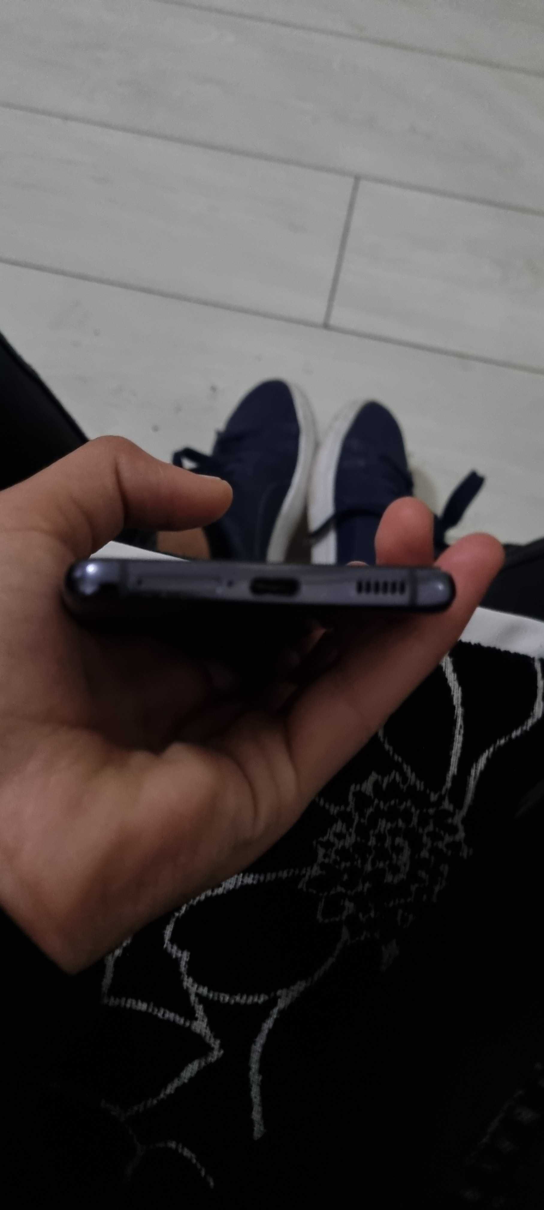 Samsung s21 5g 128g putin negru pe fata dar este bum