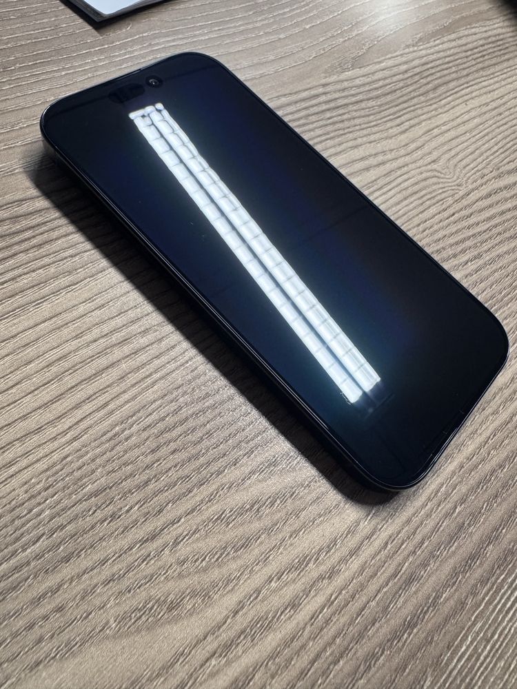 iPhone 16 Pro – Заключен с iCloud (за части)