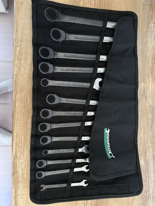 Set chei folosite dar intr-o stare buna vezi poze nui complet 4dif