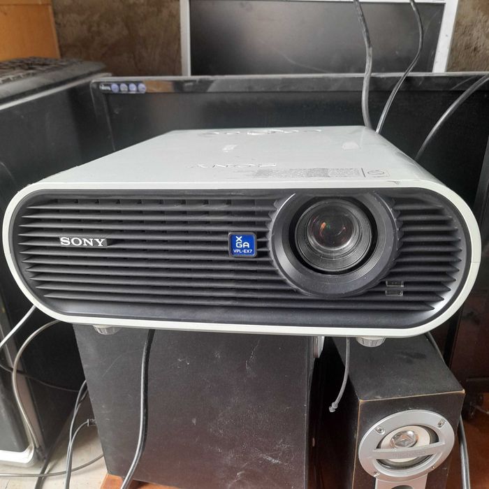 Продам Проектор SONY