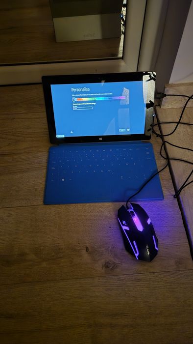 Tabletă Surface 2 cu tastatură