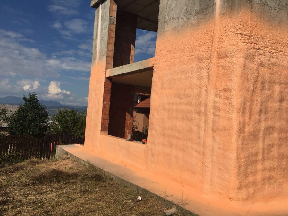 Izolatie cu spuma poliuretanica Hidroizolatii cu Polyurea(Poliuree)