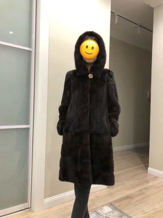 Продаётся норковая шуба