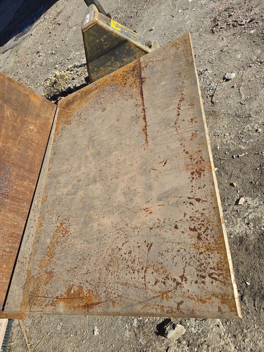 Plăci oțel 15 mm – 137×100 cm, >100 kg/buc, ideale acoperire șanț