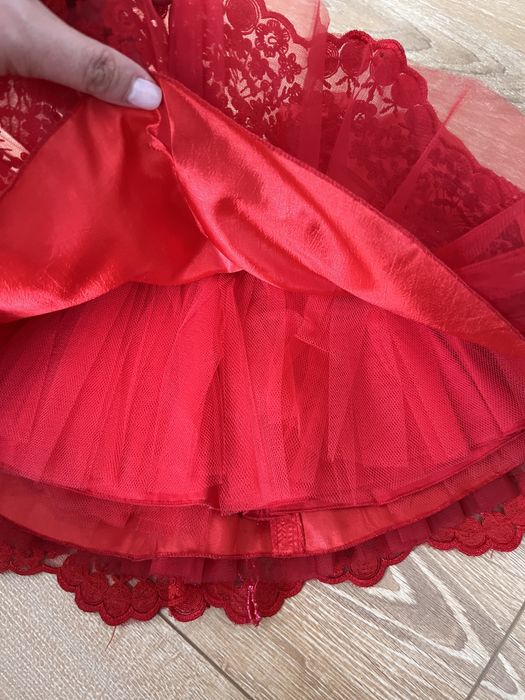 Noua! Rochie elegantă din dantela roșie! Noya Baby