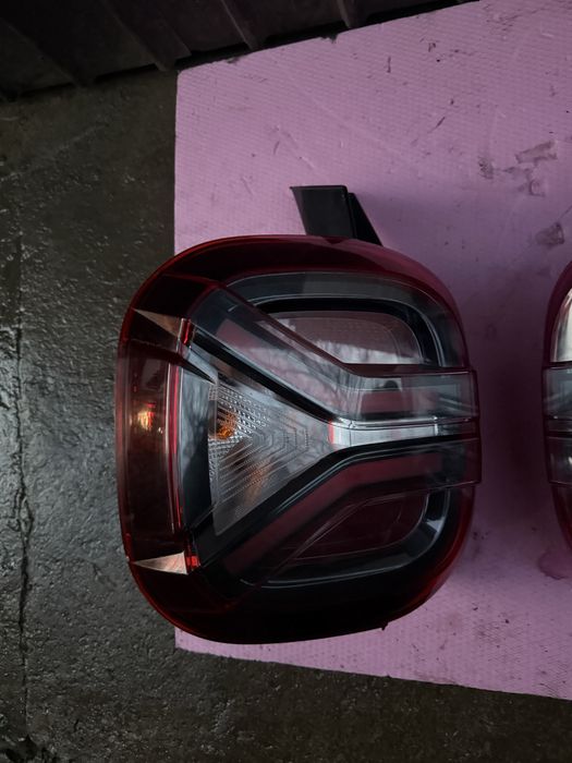 Vand lampi spate Dacia Duster 2023- model Y