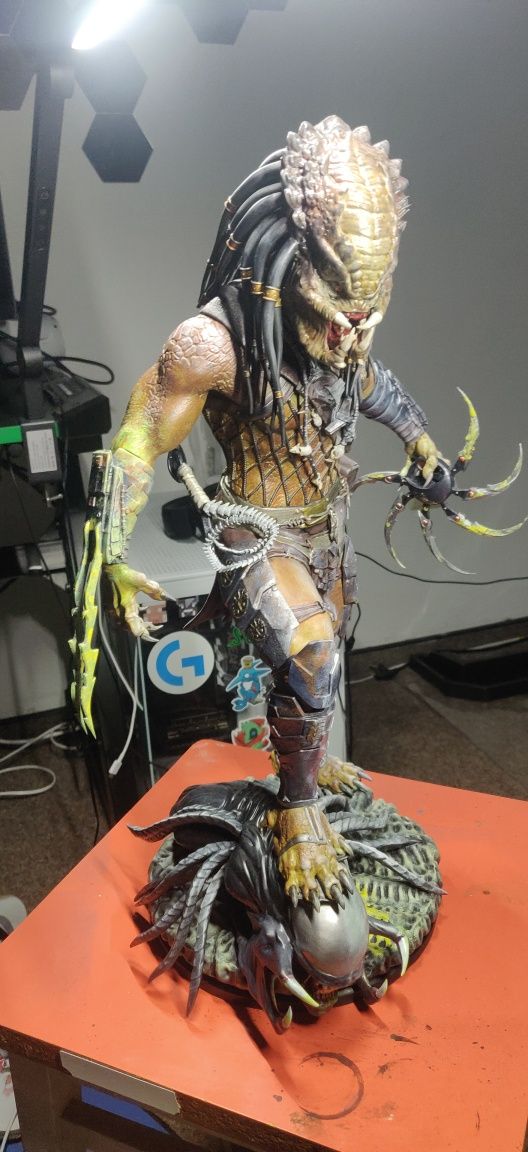 Figurină Predator pictată manual