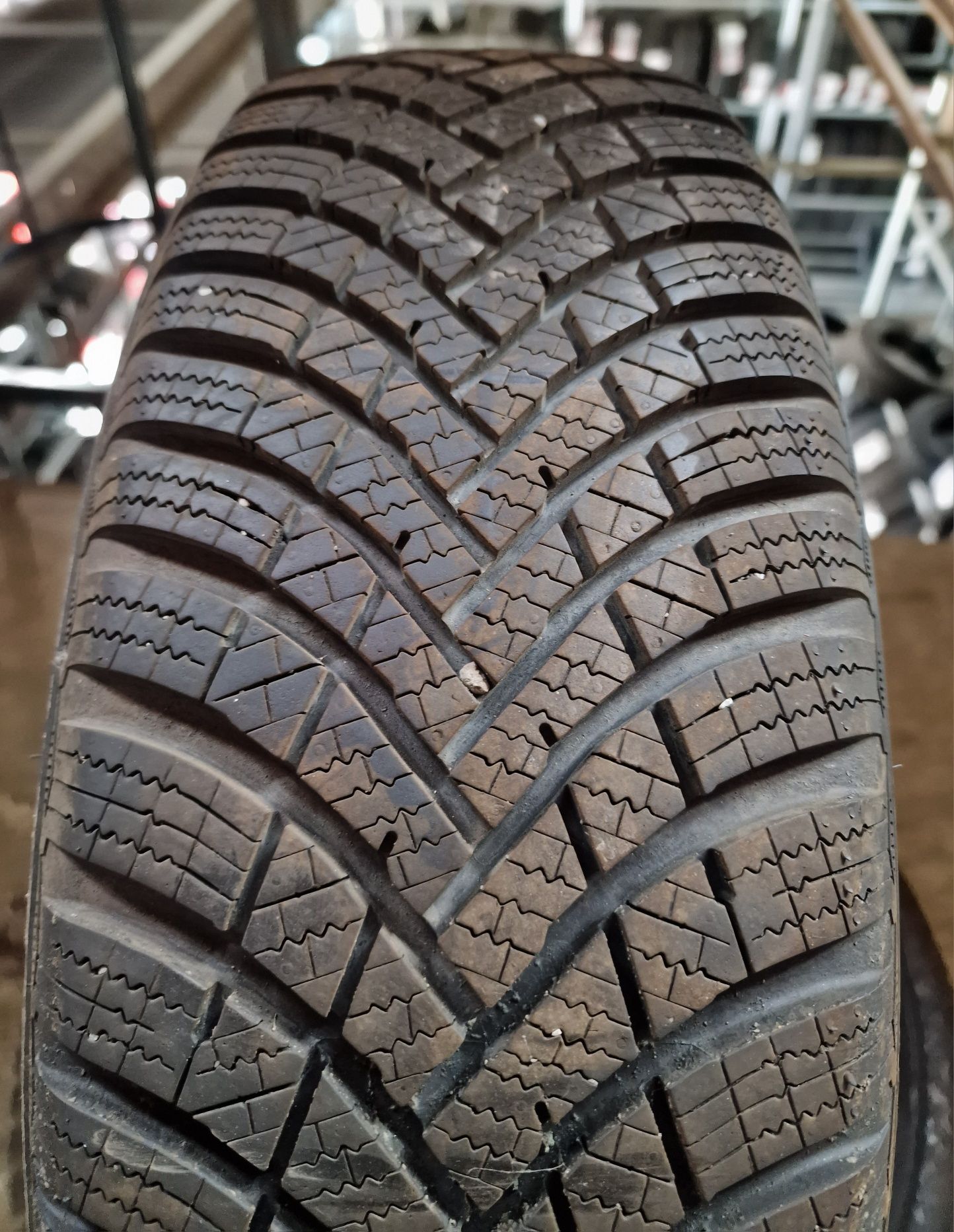 Anvelope iarna Hankook 195/65r15