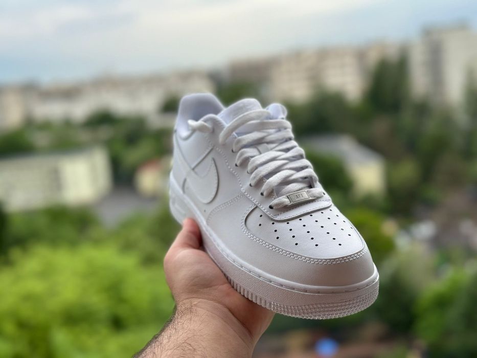 Nike Air Force 1- 42!