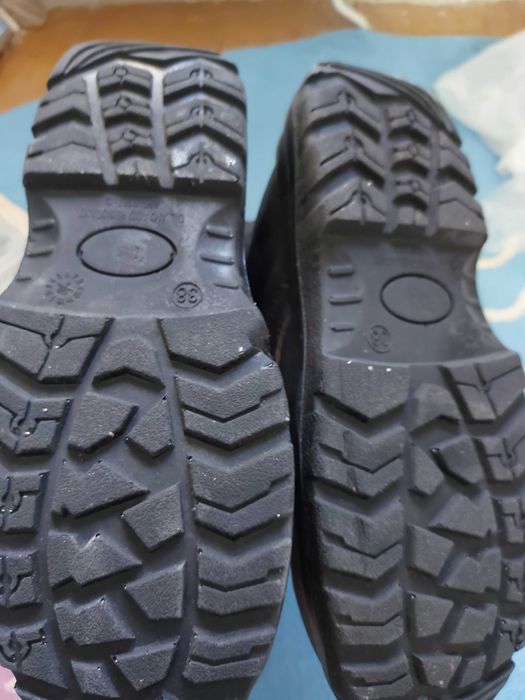 Ghete,cizme,slapi din piele NOI pentru barbati