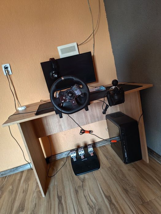 Vând volan Logitech 920