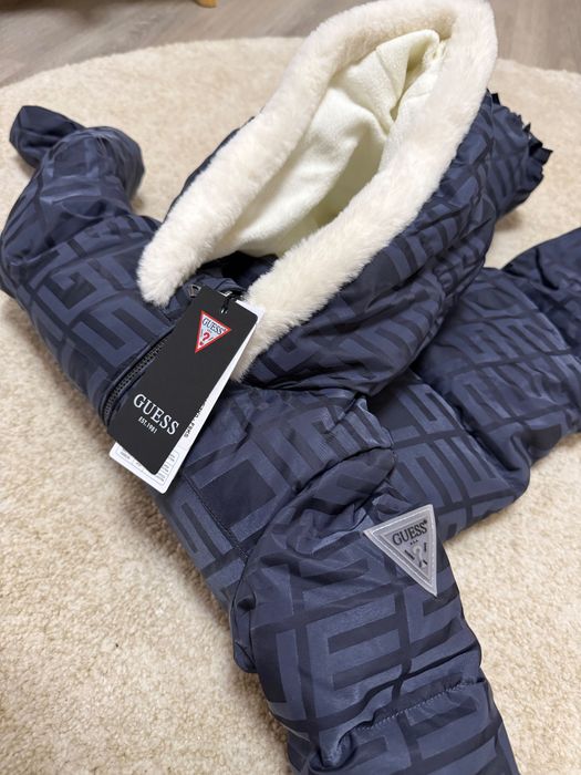 Космонавт GUESS чисто нов!