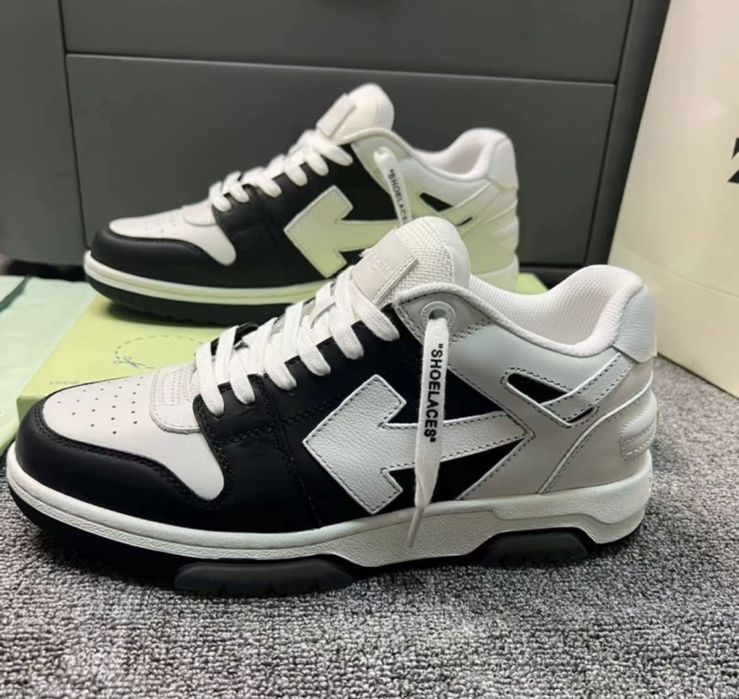 Off White Out Of Office OOO  *Descrierea*