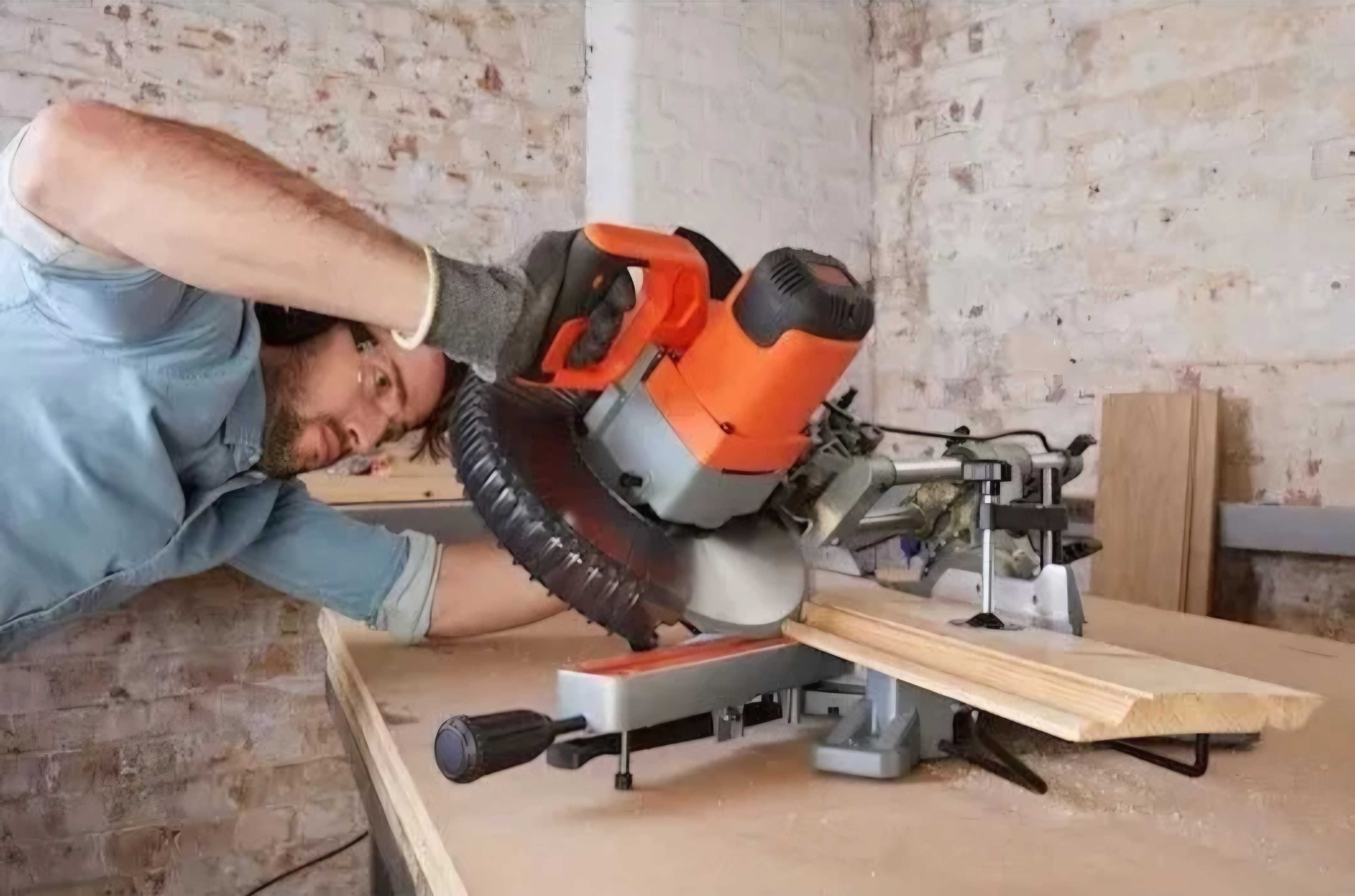 Black+Decker 2100W. Настолен Трион.Потапящ циркуляр. Пендула
