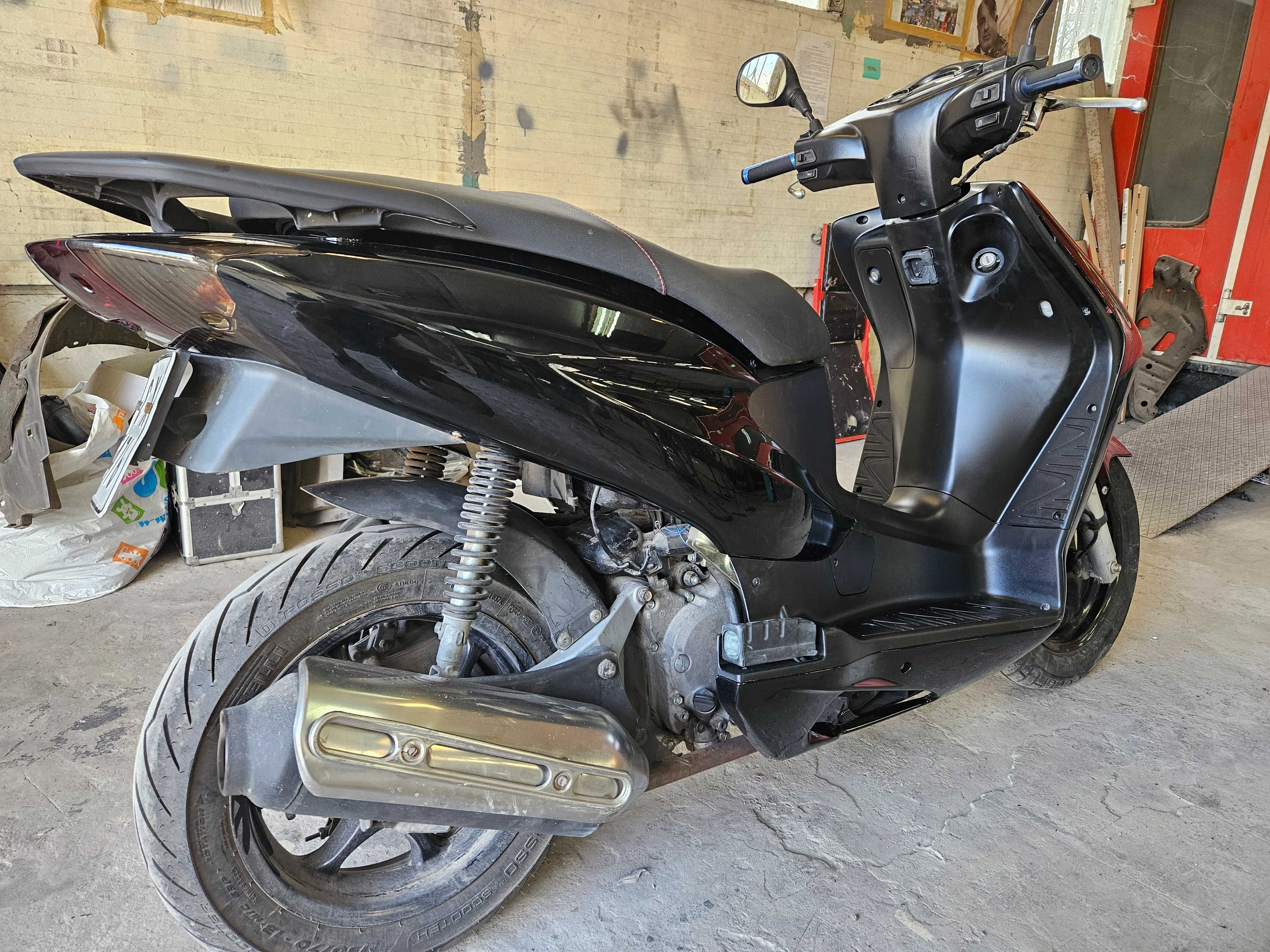 Honda dylan 150 !!!
