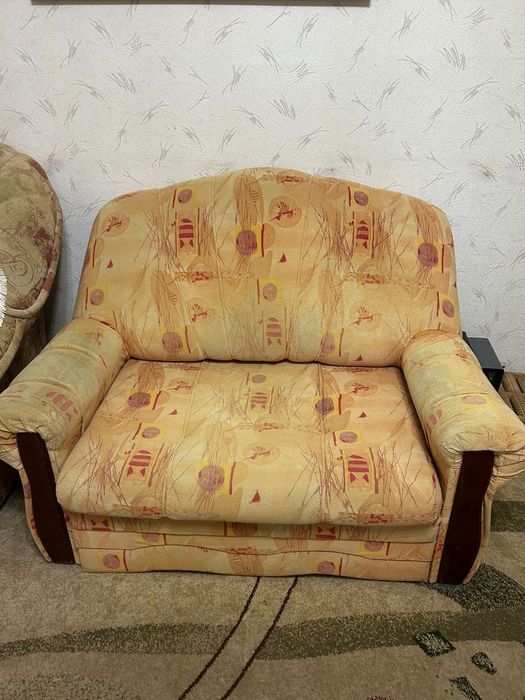 Продам диваны и кресло