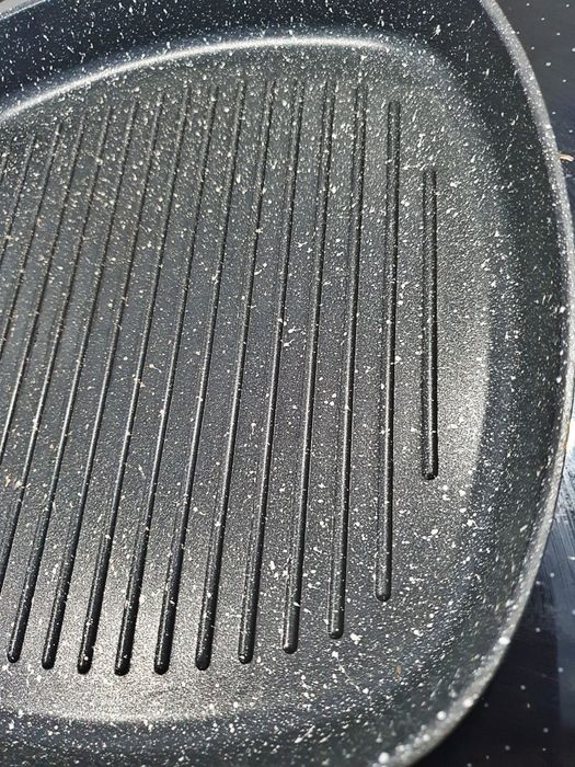 Форма сърце за печене и грил тиган