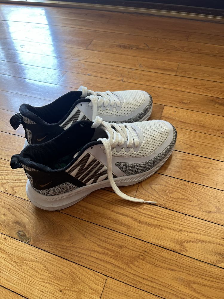 Обувки Nike (43 номер)