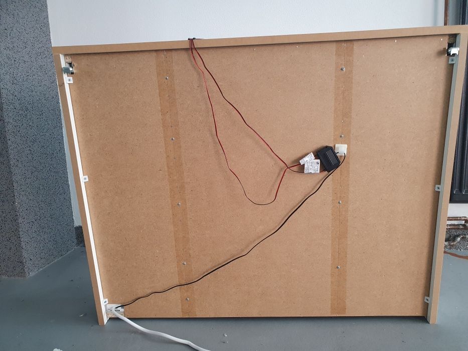 Se vinde oglinda pentru baie