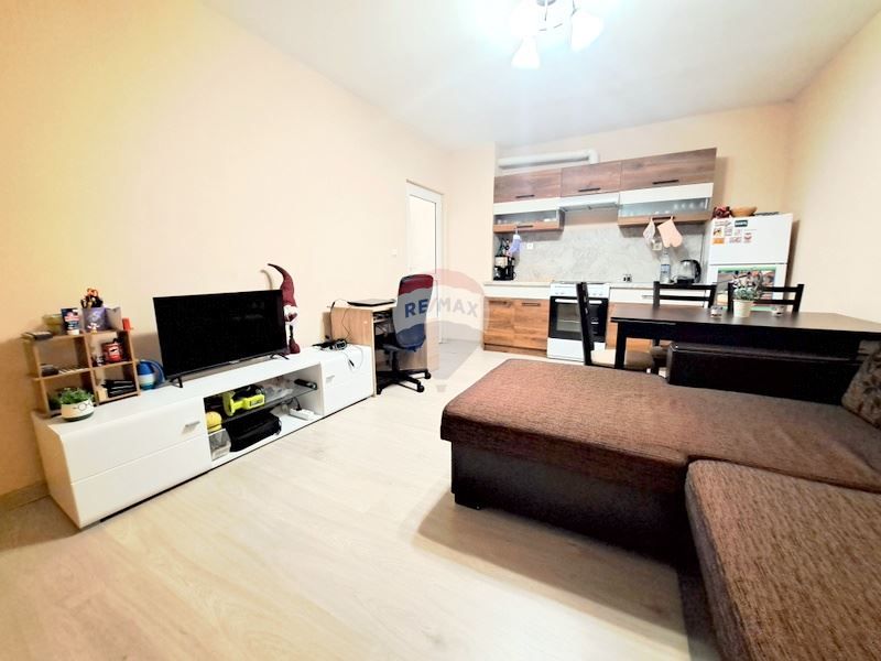 Продава се Двустаен апартамент в Варна, Владислав Варненчик - 46 кв.м за 1890 €/кв.м - Снимка #3