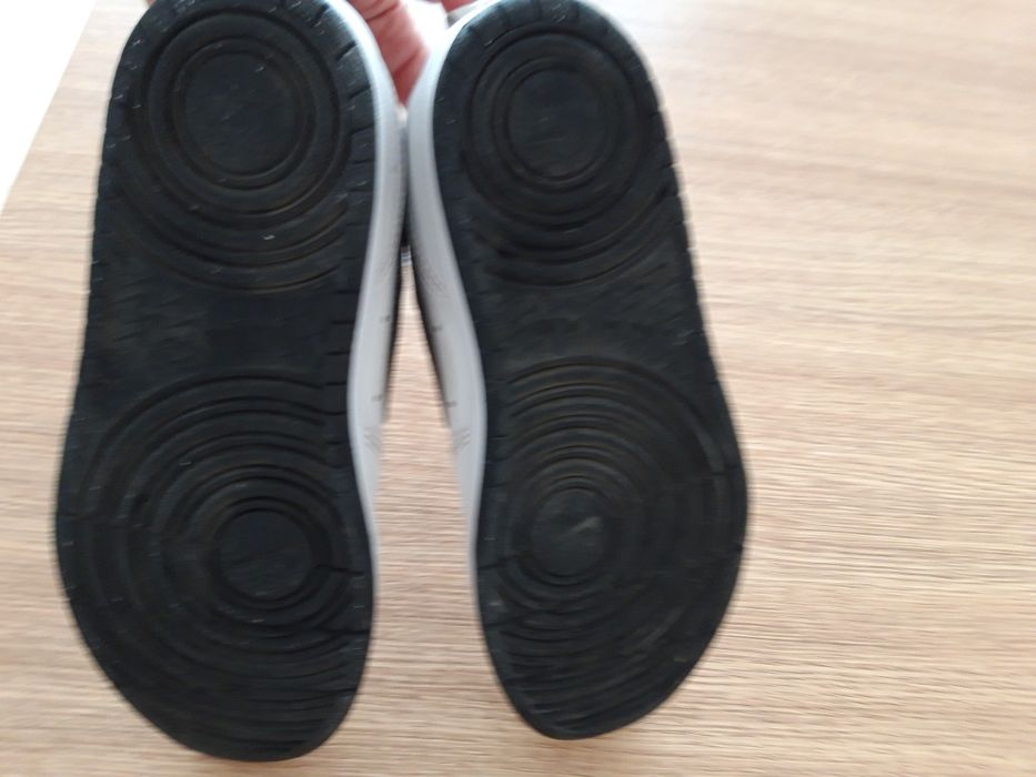 Маратонки Nike н.33