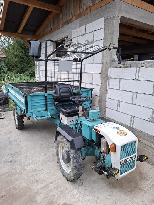 Vând motoagricola 4x4