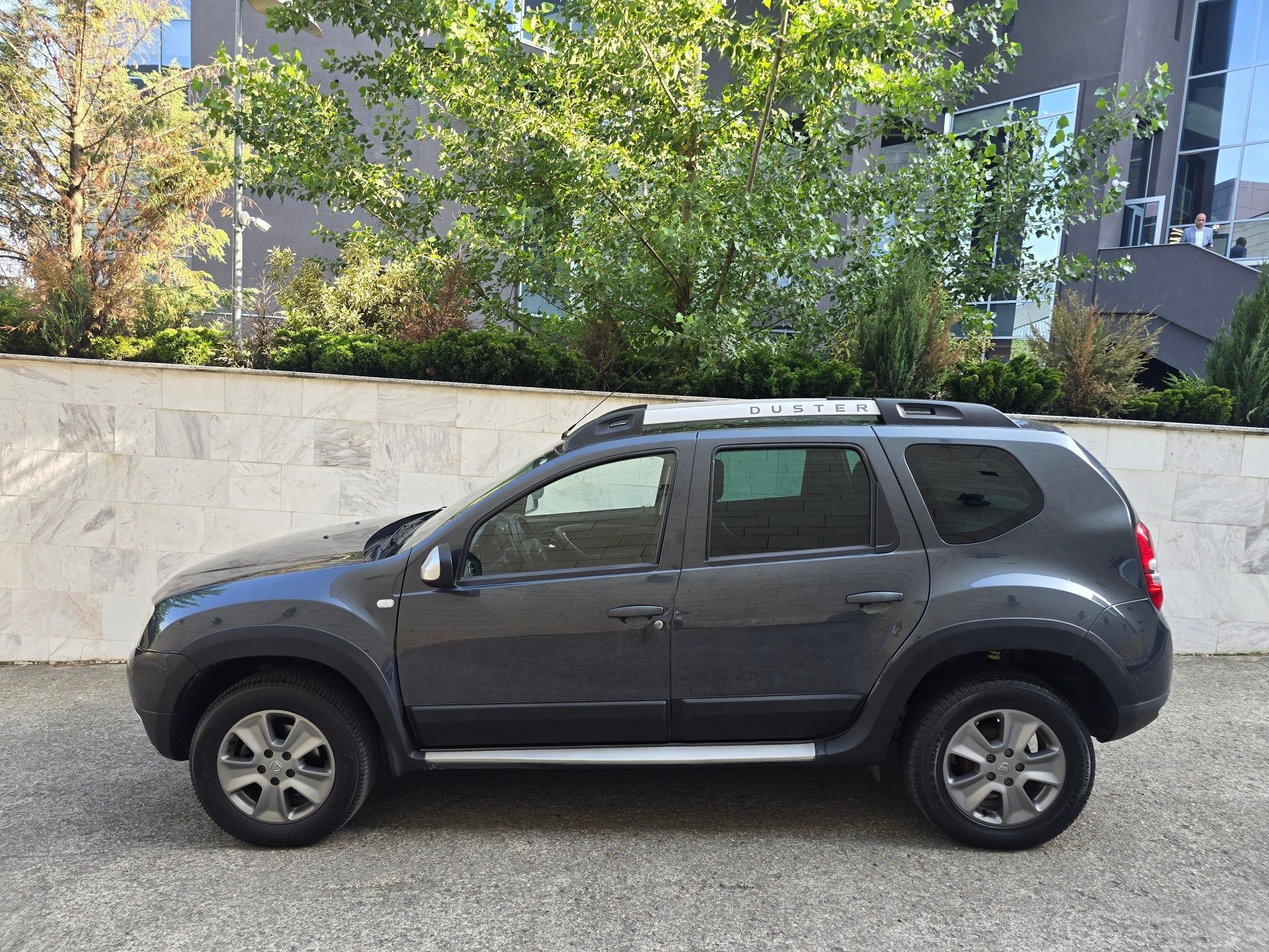 Dacia Duster 2014 / 4 x 4 / Prestige / Navi / Pilot / Senzori parcare