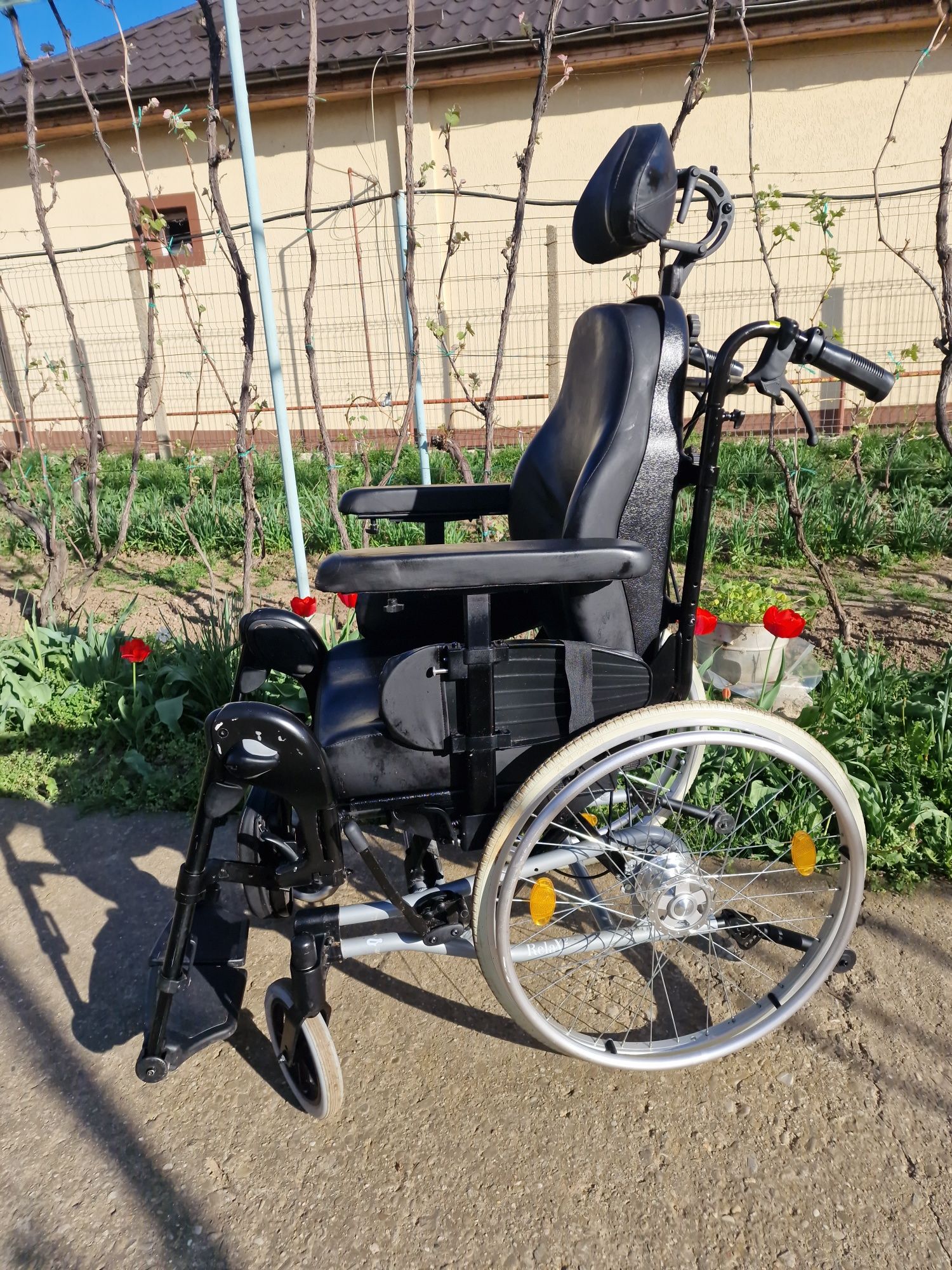 Carucior/carut manual BREEZY Relax 2 pers cu handicap, scaun
dizabilit