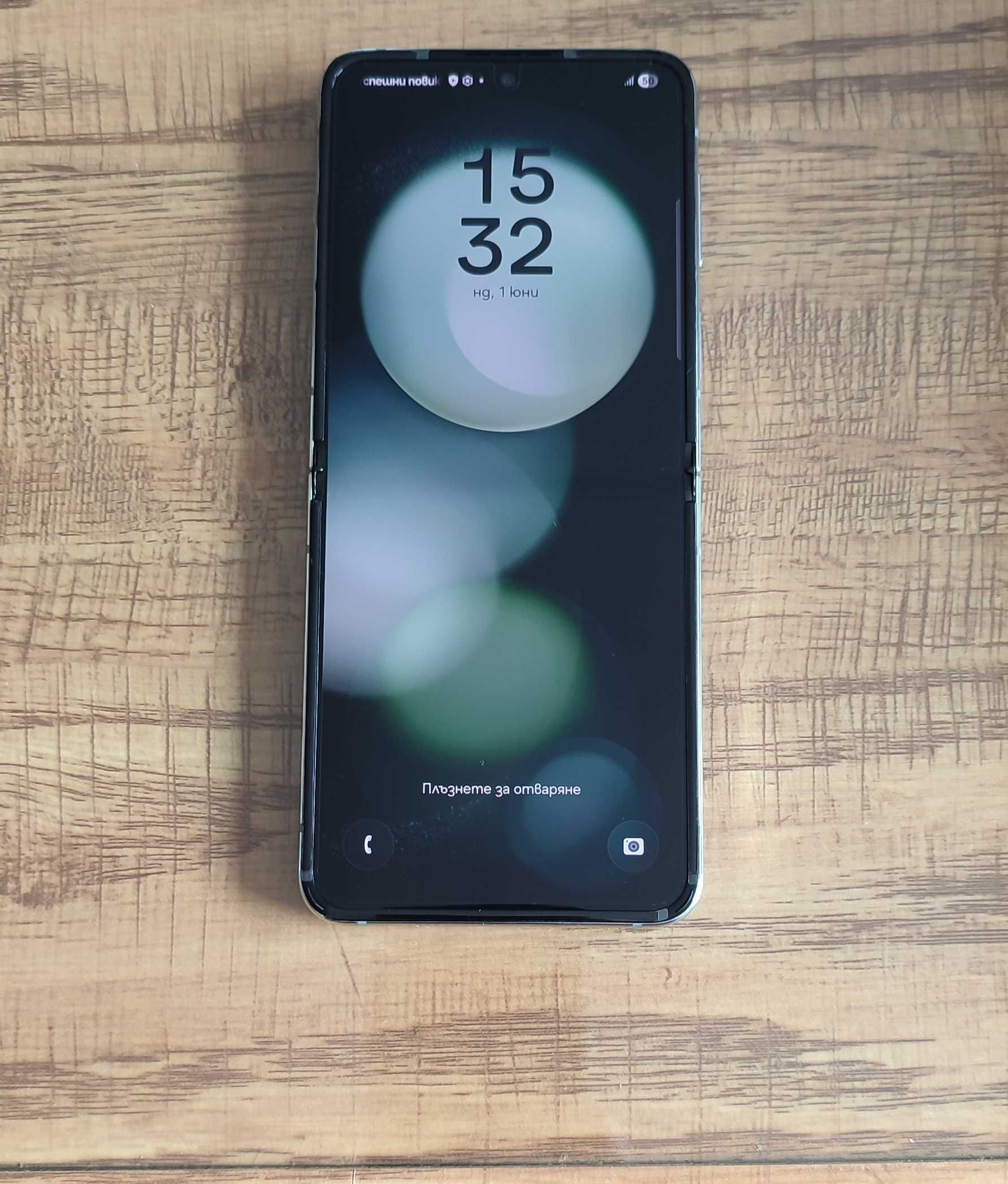 Galaxy Z Flip 5 - 512GB Mint | Като Нов | Гаранция + Калъф