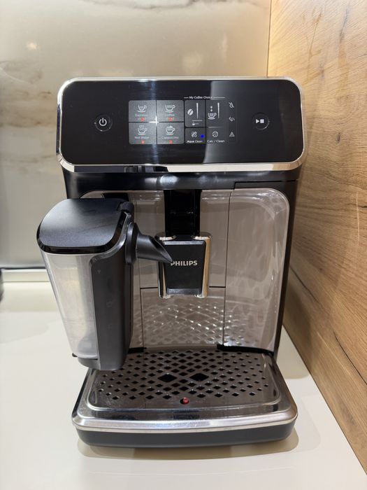 Кафеавтомат Philips LatteGo EP2235