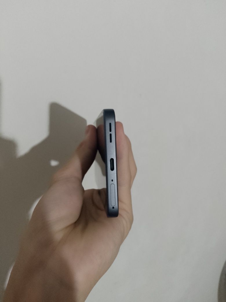 Oppo Reno 13F, 8/256, Ideal holatda