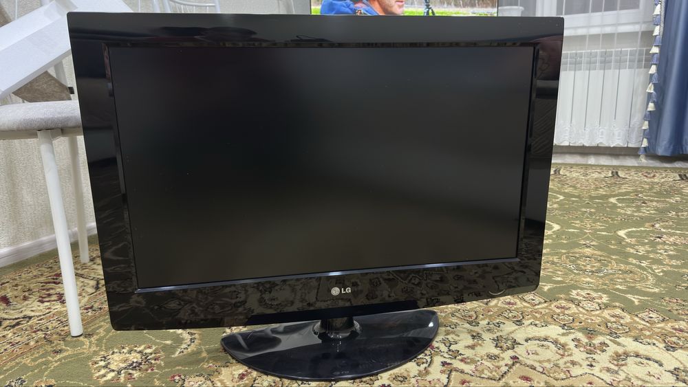 Продам телевизор LG не дорого!