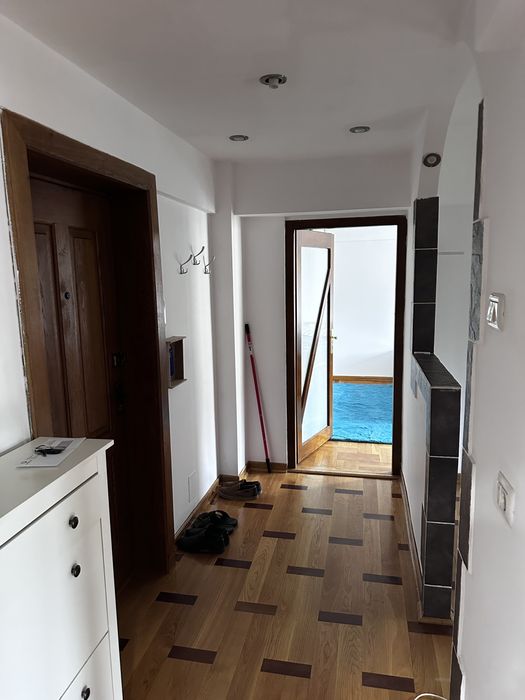 Vand apartament 2 camere