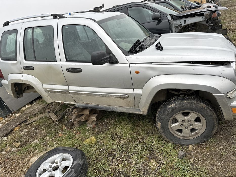 Dezmembrez Jeep Cherokee 2.8 CRD