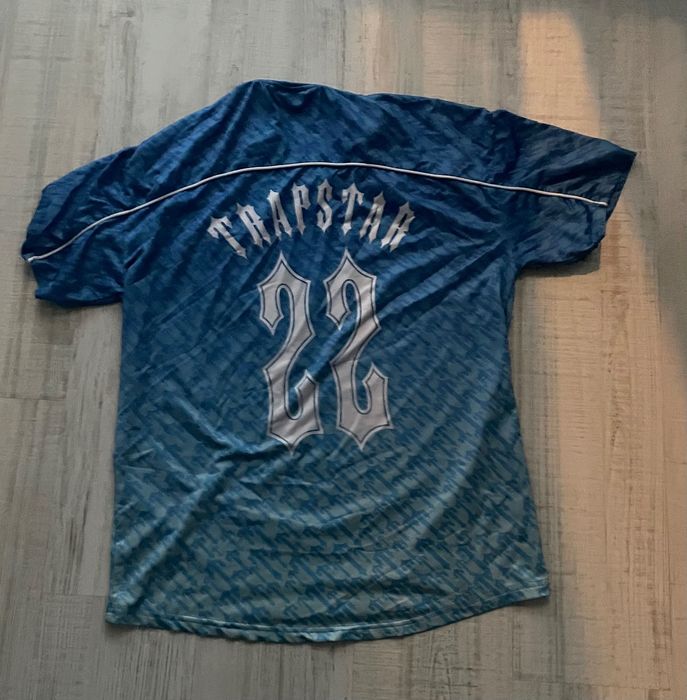 Trapstar jersey.