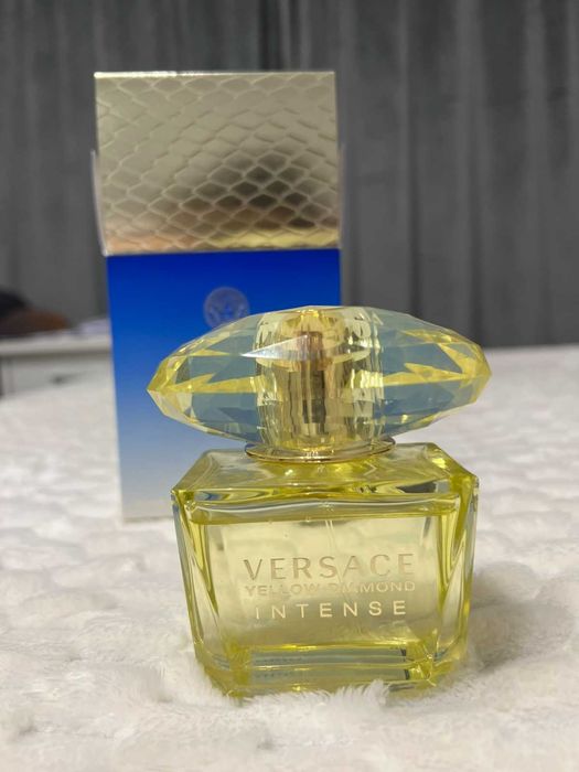 Дамски  парфюм Versace и мъжки парфюм BOSS