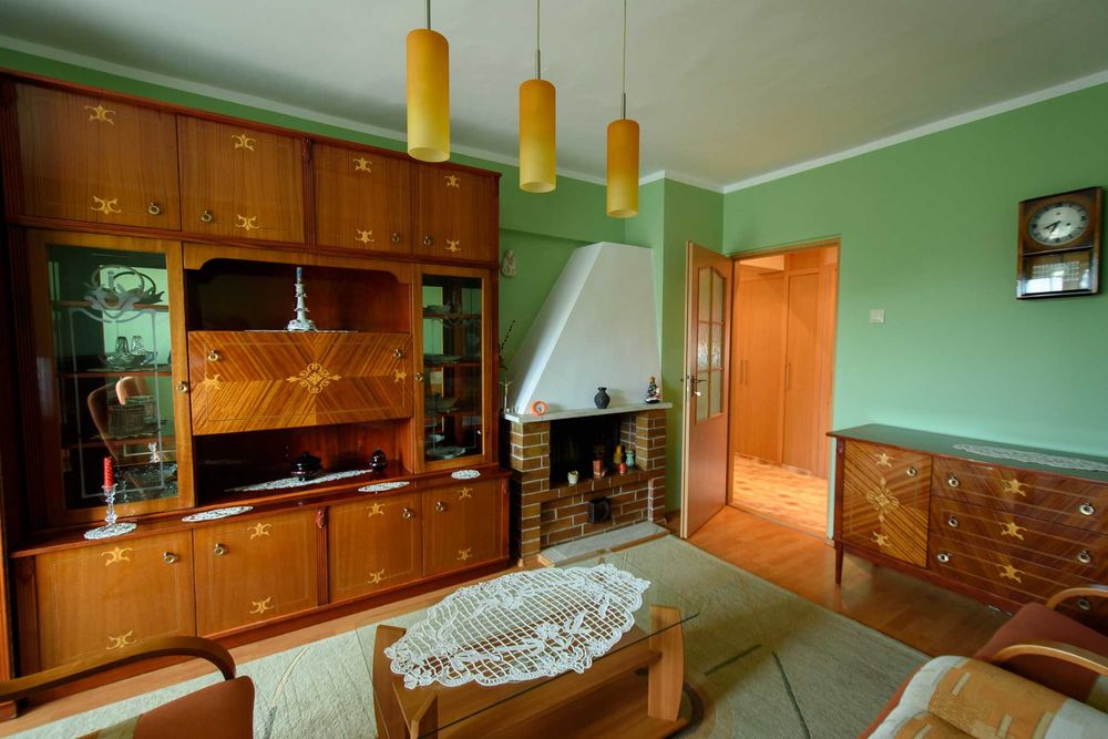 De inchiriat | Apartament | Cu 2 camere | Terasa | Ultracentral