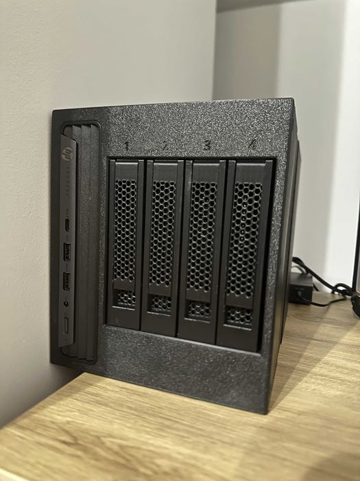 Carcasa NAS 2/4/6xBAY pentru pc-uri mici tiny Lenovo Dell HP