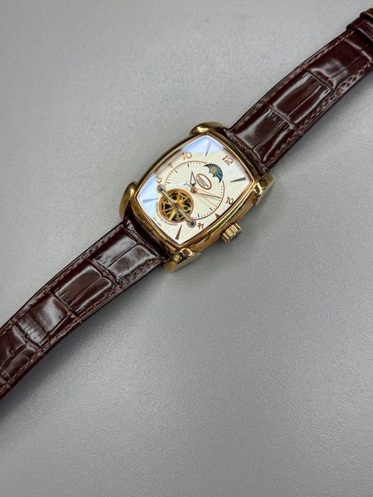 Soat Modeli : Parmigiani