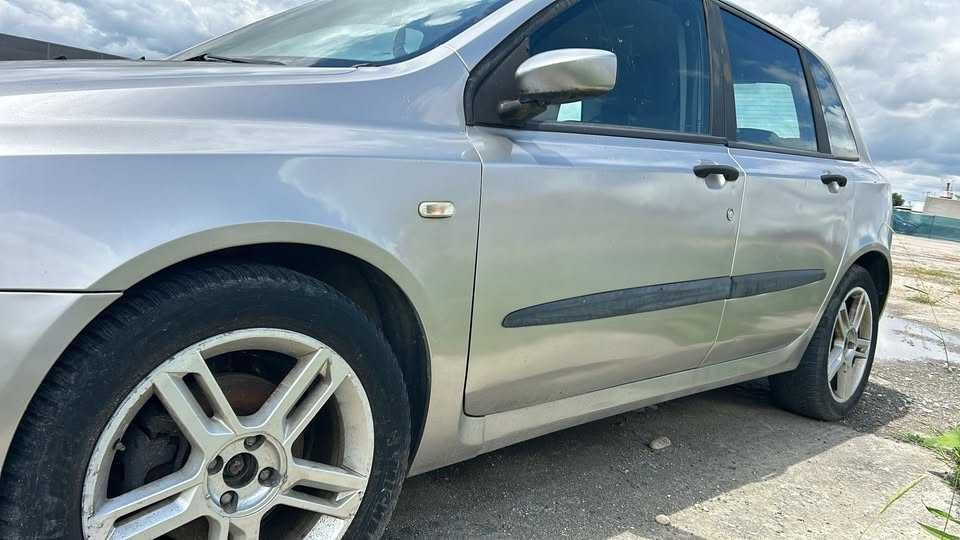 Piese Fiat Stilo 5 usi Hatchback 1.9 JTD Oglinzi Jante Aliaj Abart R17