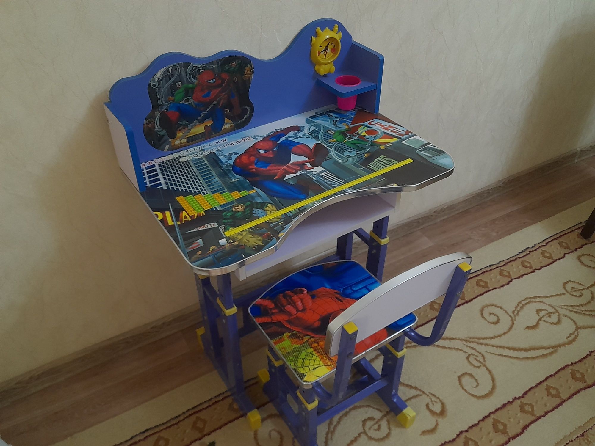 Продаётся парта: