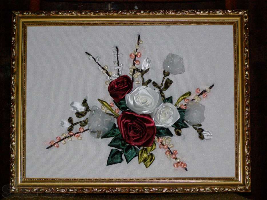 Картина вышитая лентами "Розы"