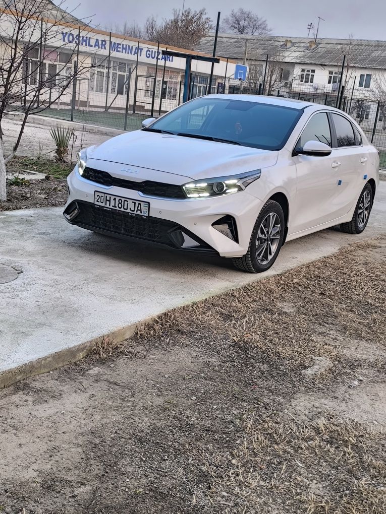 Kia cerato Luxe+ 2.0