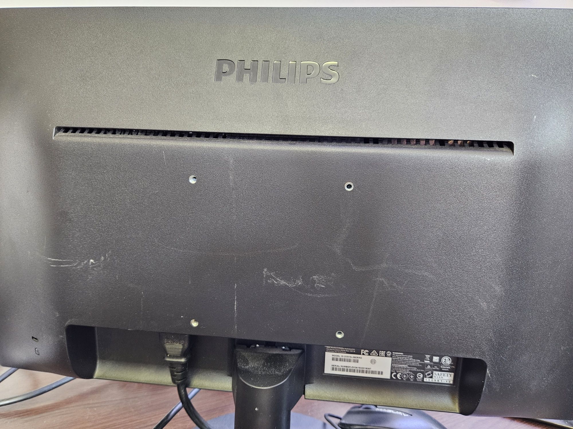 Monitor led Philips 20" model 23V5L 51cm