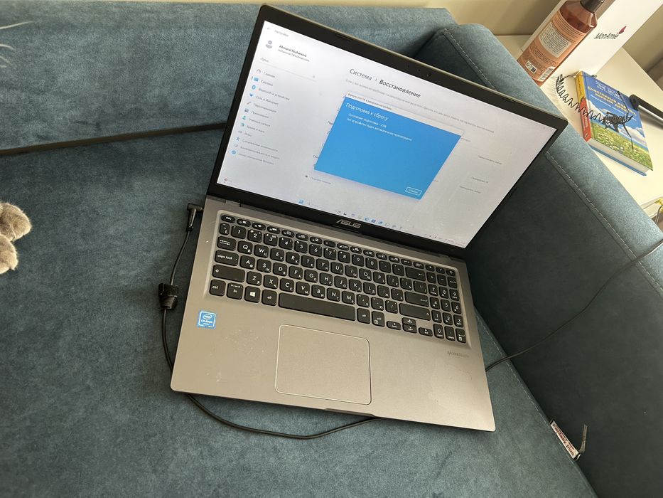 Ноутбук продам от компании Asus