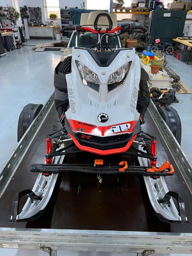 Snowmobil skidoo expert 850 turbo 2021