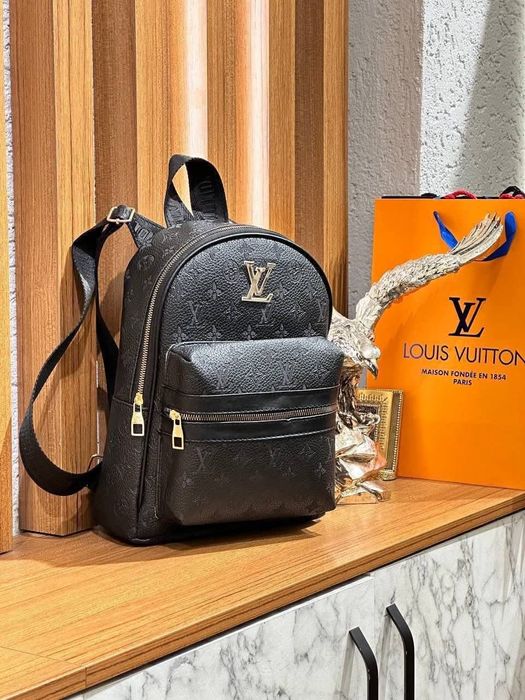 Ghiozdanele din piele LV,MK,GUESS