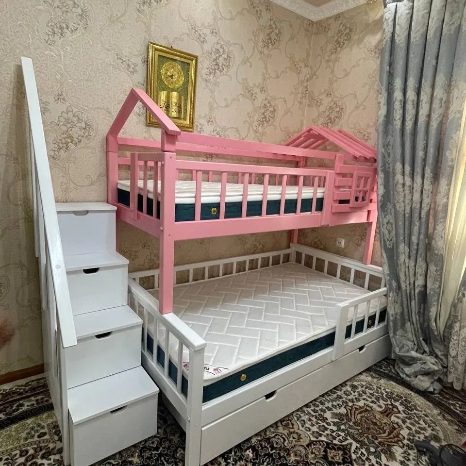 Двухъярусная кровать