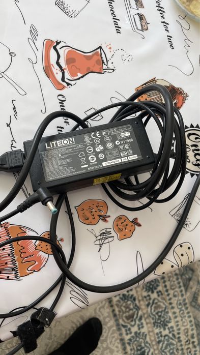 Шнур для ноутбука